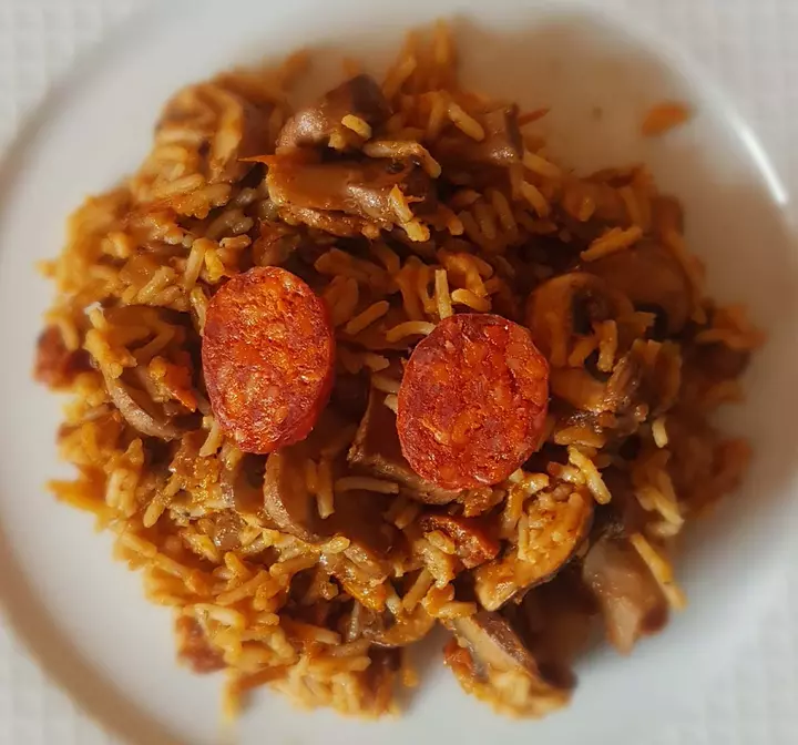 Recette de poêlée de riz et champignons au chorizo César Moroni