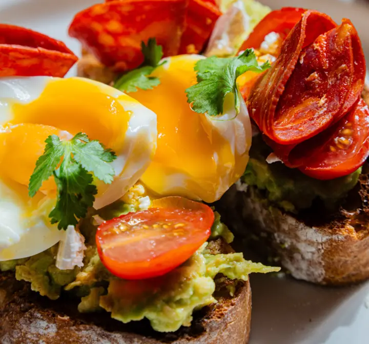 Avocado toast au chorizo