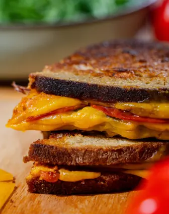 Grilled cheese au chorizo