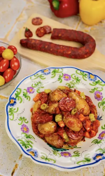 Chorizo, pommes de terre rôties et poivron